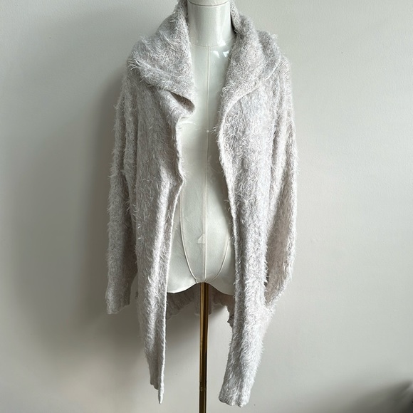 Express Women’s Eyelash Hooded Fuzzy Oversized Long Cozy Beige Sweater Small - Picture 3 of 9